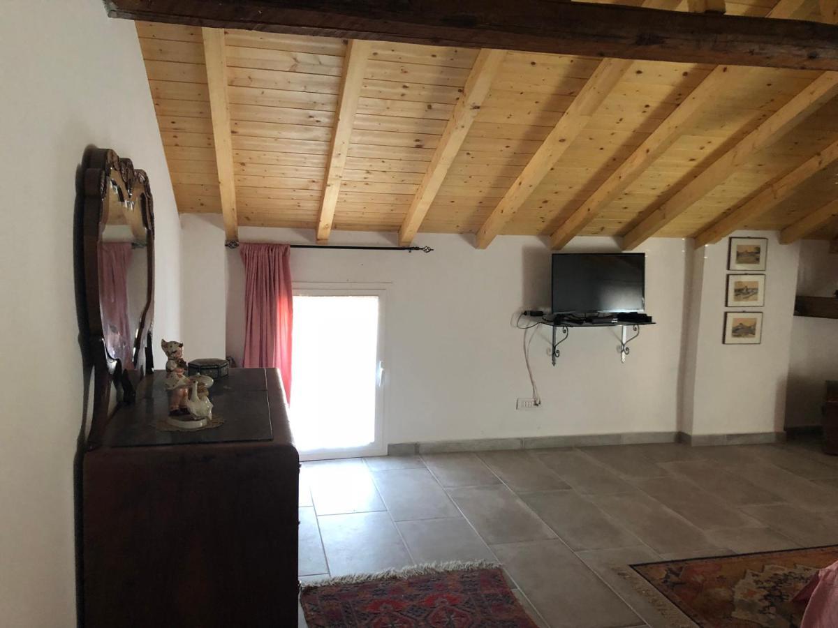 Ampio E Luminoso Appartamento A 2 Passi Da Pavia Cava Manara Dış mekan fotoğraf